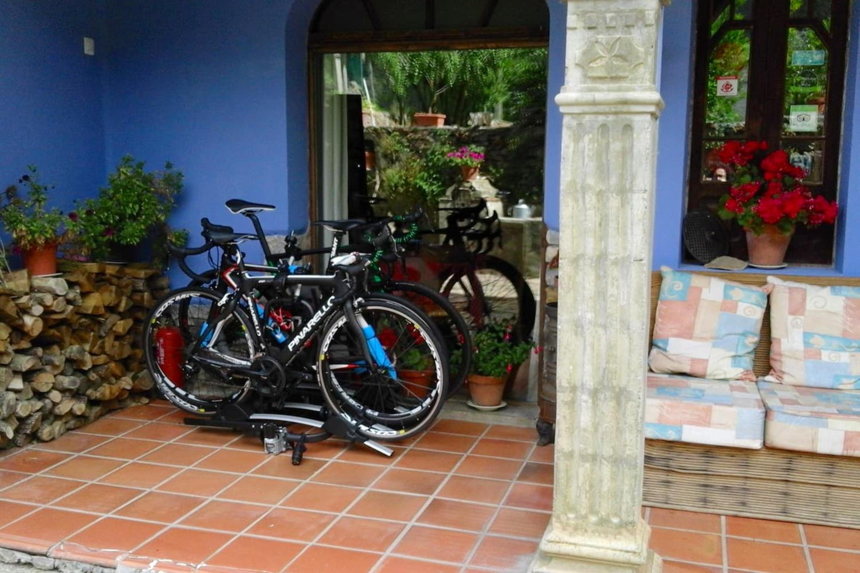 Spacious house with mountain view in Albella, fireplace.