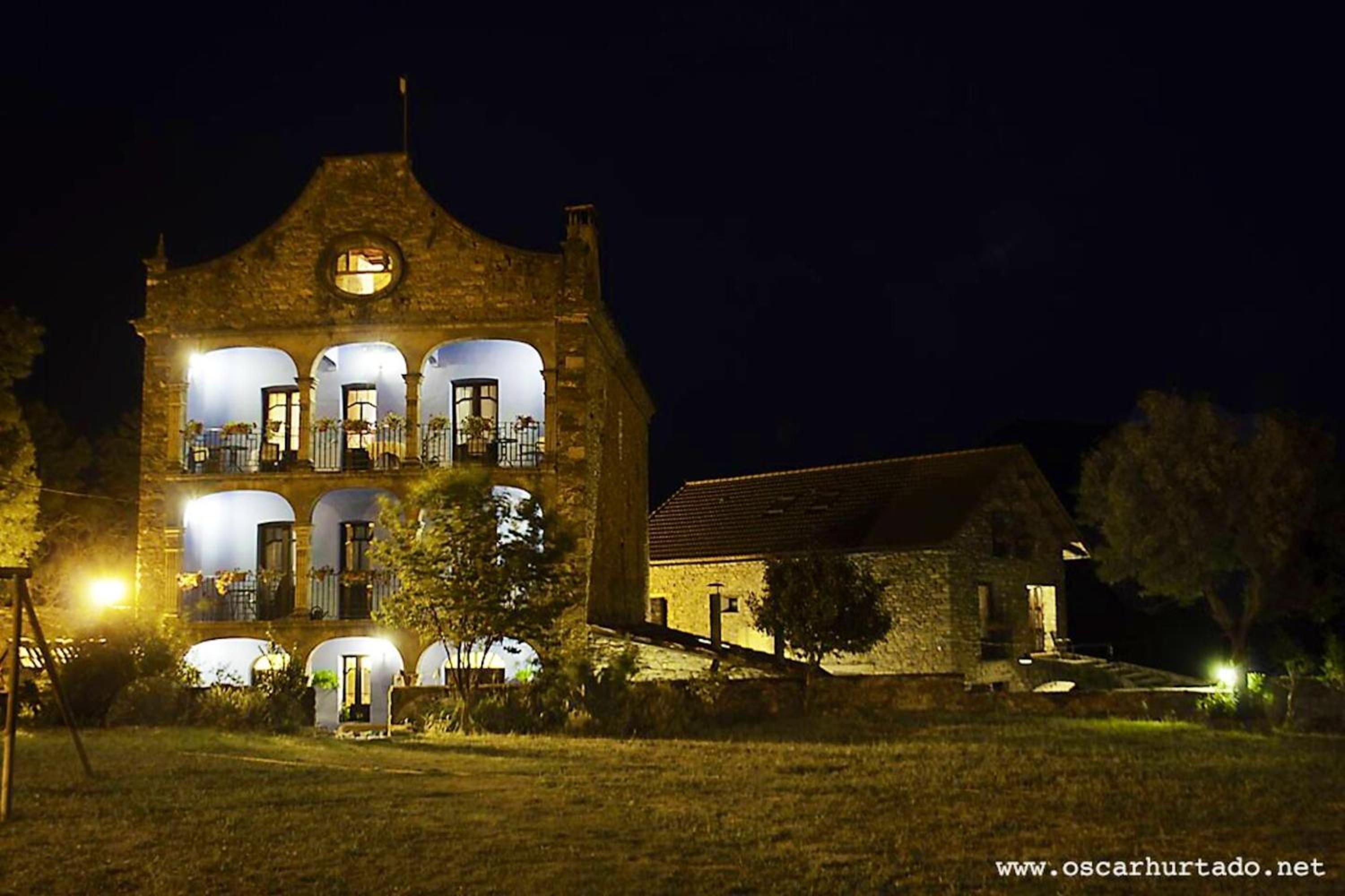 Spacious house with mountain view in Albella, fireplace.