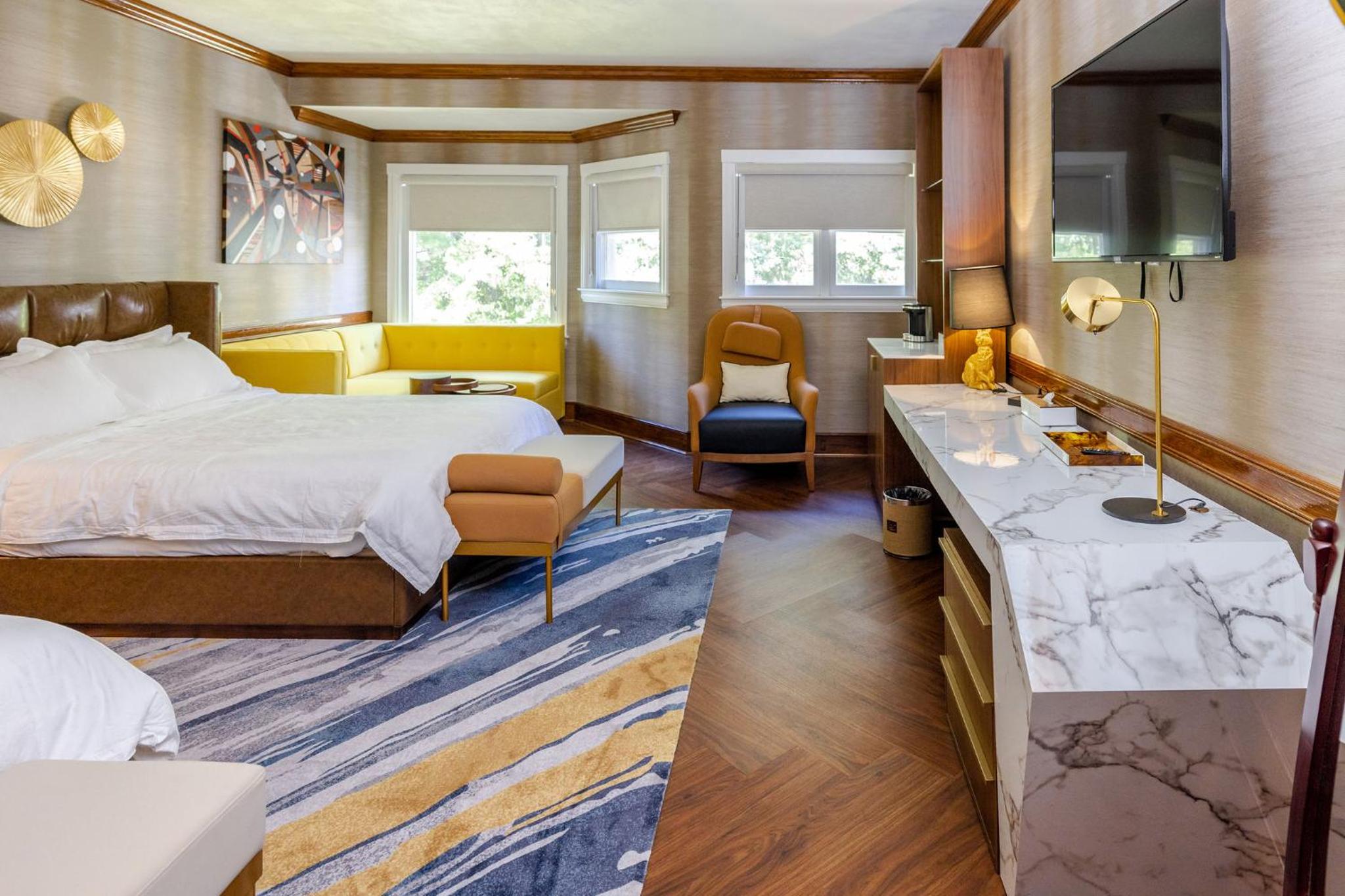 Chateau Merrimack Hotel & Spa