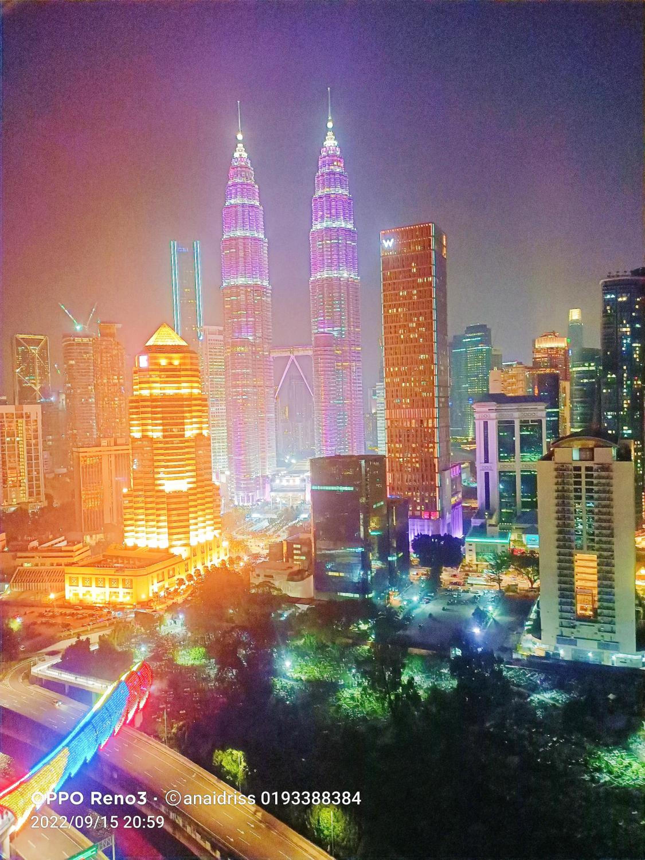 Legasi Kampung baru guest house by rumahrehat 1908sqft huge balcony for BBQ twin tower view