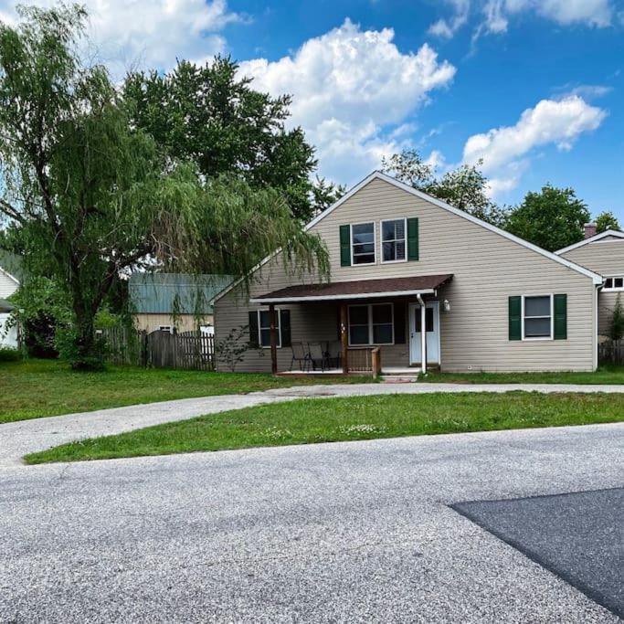 Hotel Entire Private 2 bedrooms house, nice neighborhood - Image 1