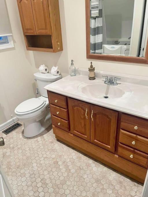 Entire Private 2 bedrooms house, nice neighborhood view 2