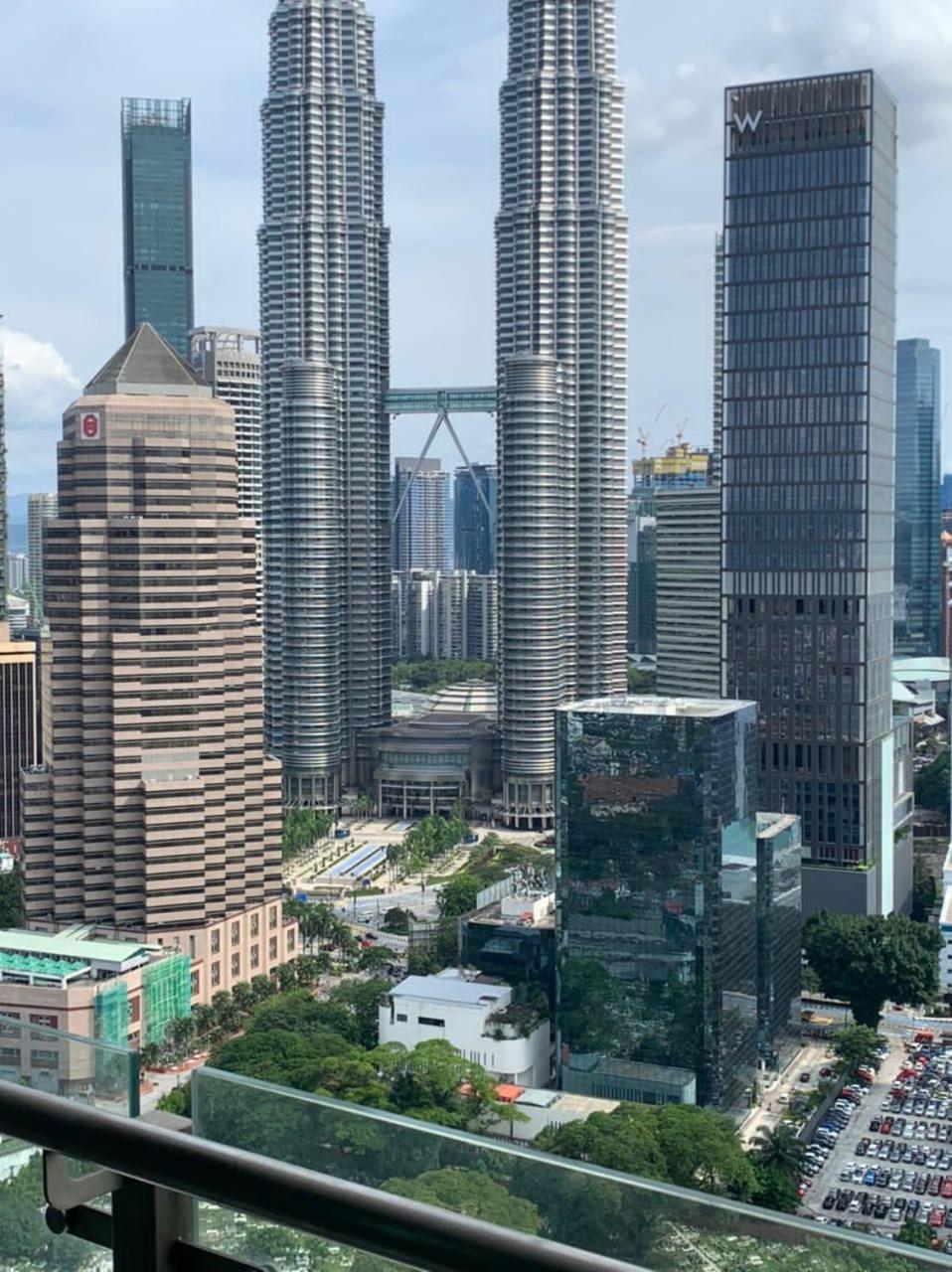 Legasi Kampung baru guest house by rumahrehat 1908sqft huge balcony for BBQ twin tower view