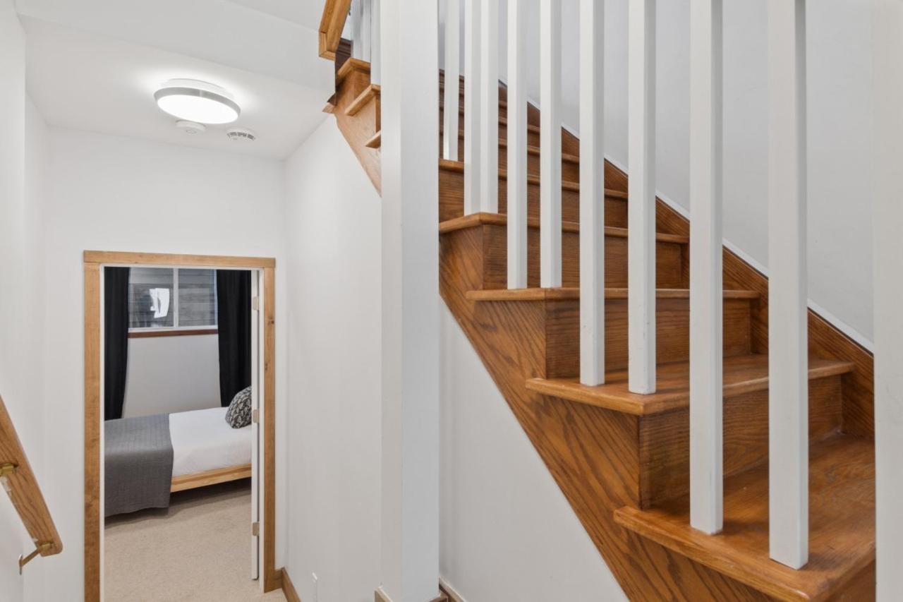 The Parker House Gorgeous Light and Spacious Chalet 86100
