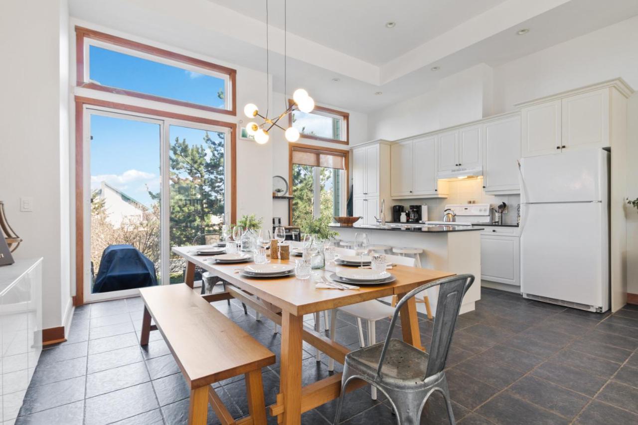 The Parker House Gorgeous Light and Spacious Chalet 86100