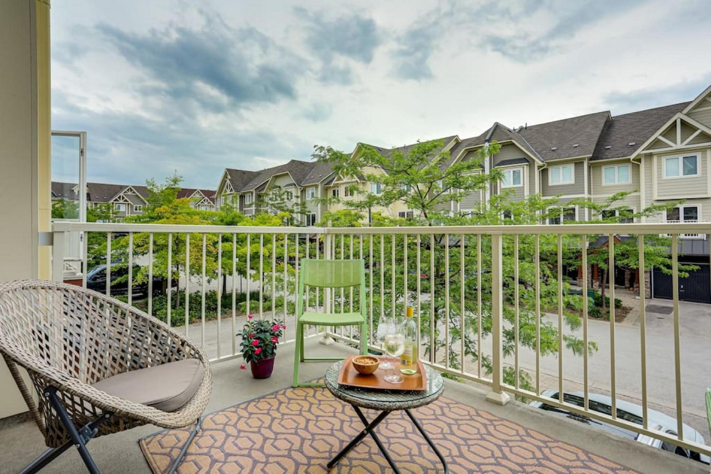 The Parker House Gorgeous Light and Spacious Chalet 86100