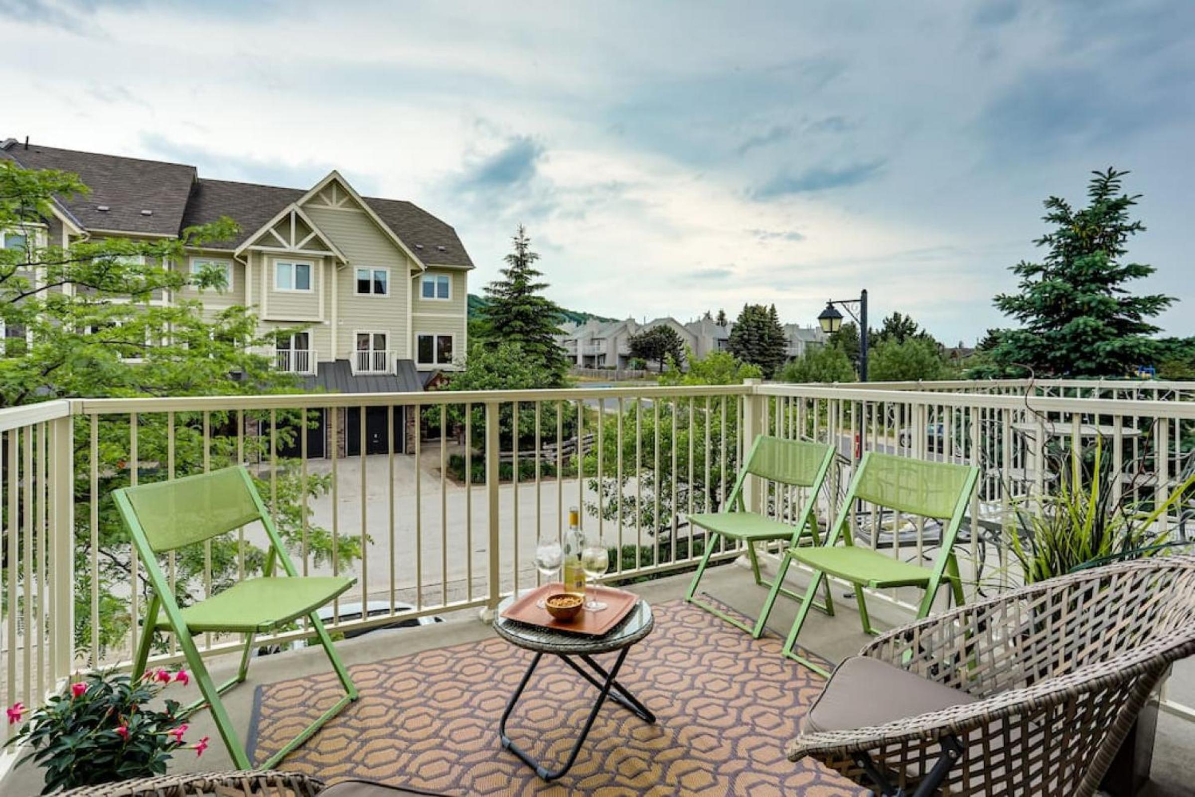 The Parker House Gorgeous Light and Spacious Chalet 86100