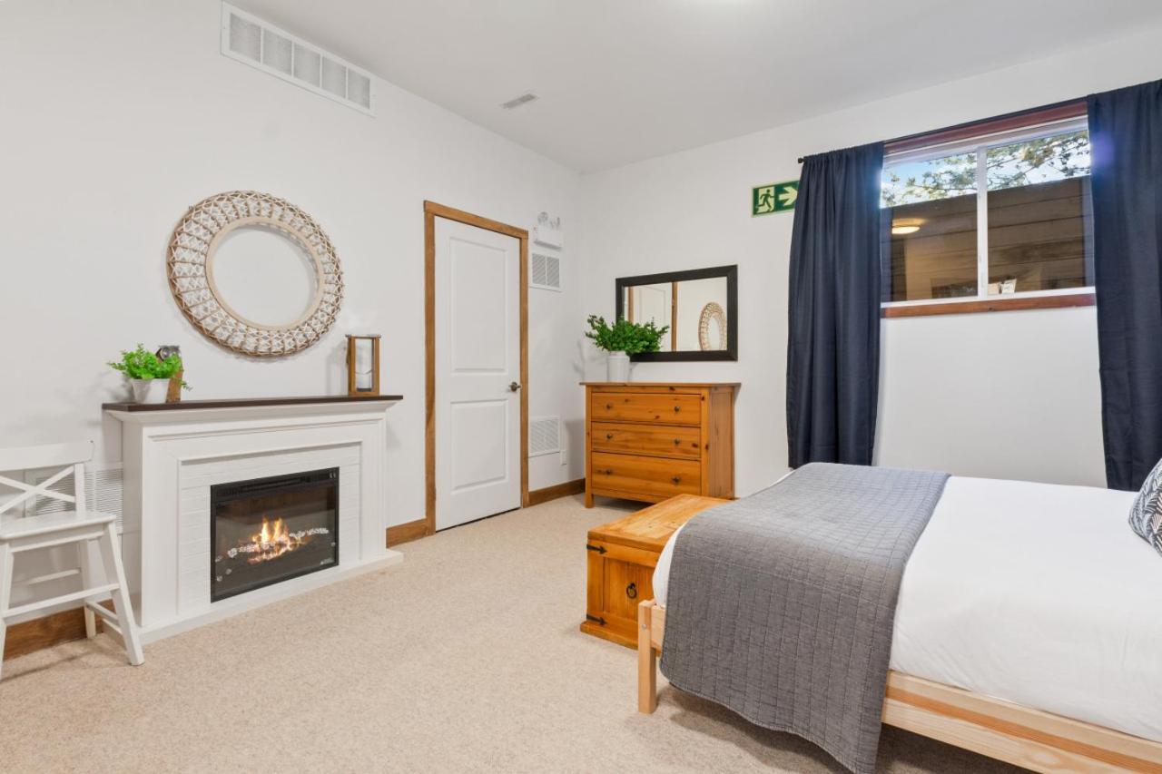 The Parker House Gorgeous Light and Spacious Chalet 86100