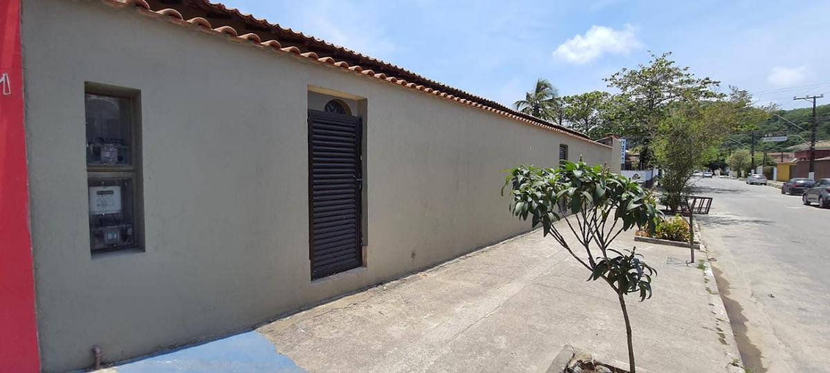 Kitnet entre praias tombo e guaiuba