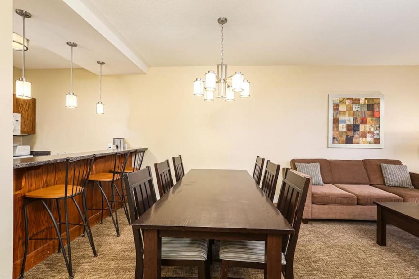 Blue Mountain Retreat at Rivergrass