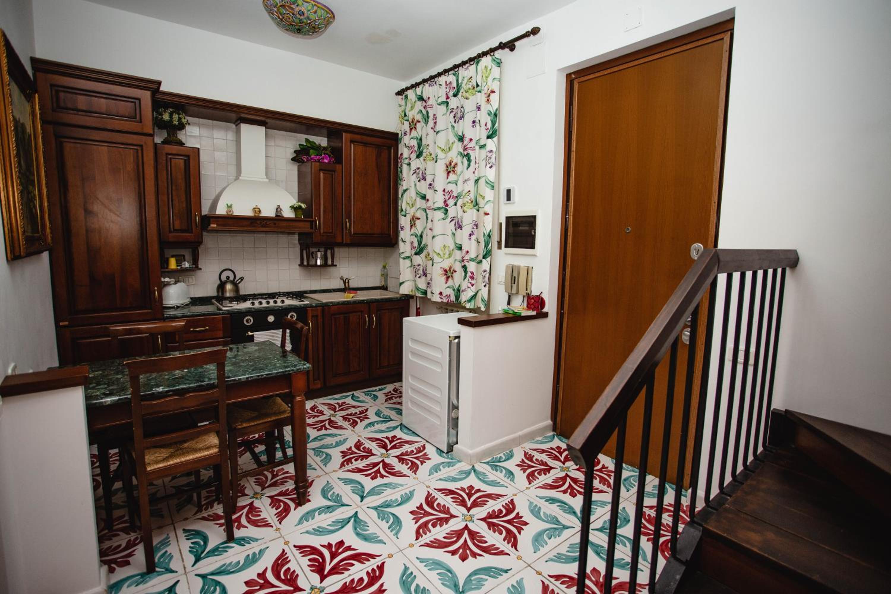 Delfini Trevi House