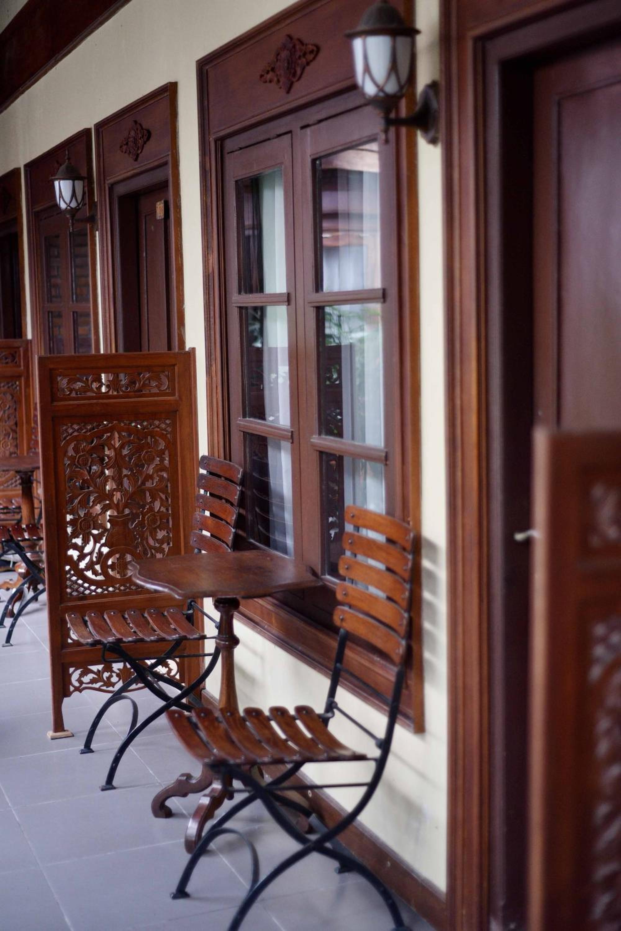 Ndalem Maharani Guest House