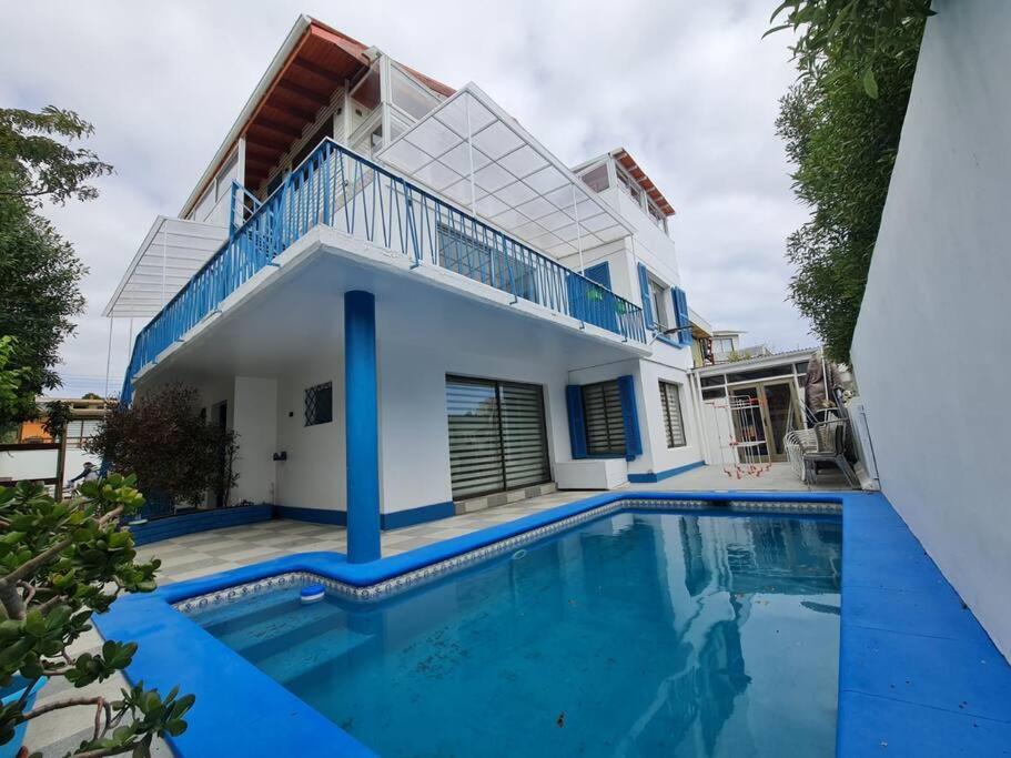 Espectacular Casa Tres Pisos, cap. 21 Personas.