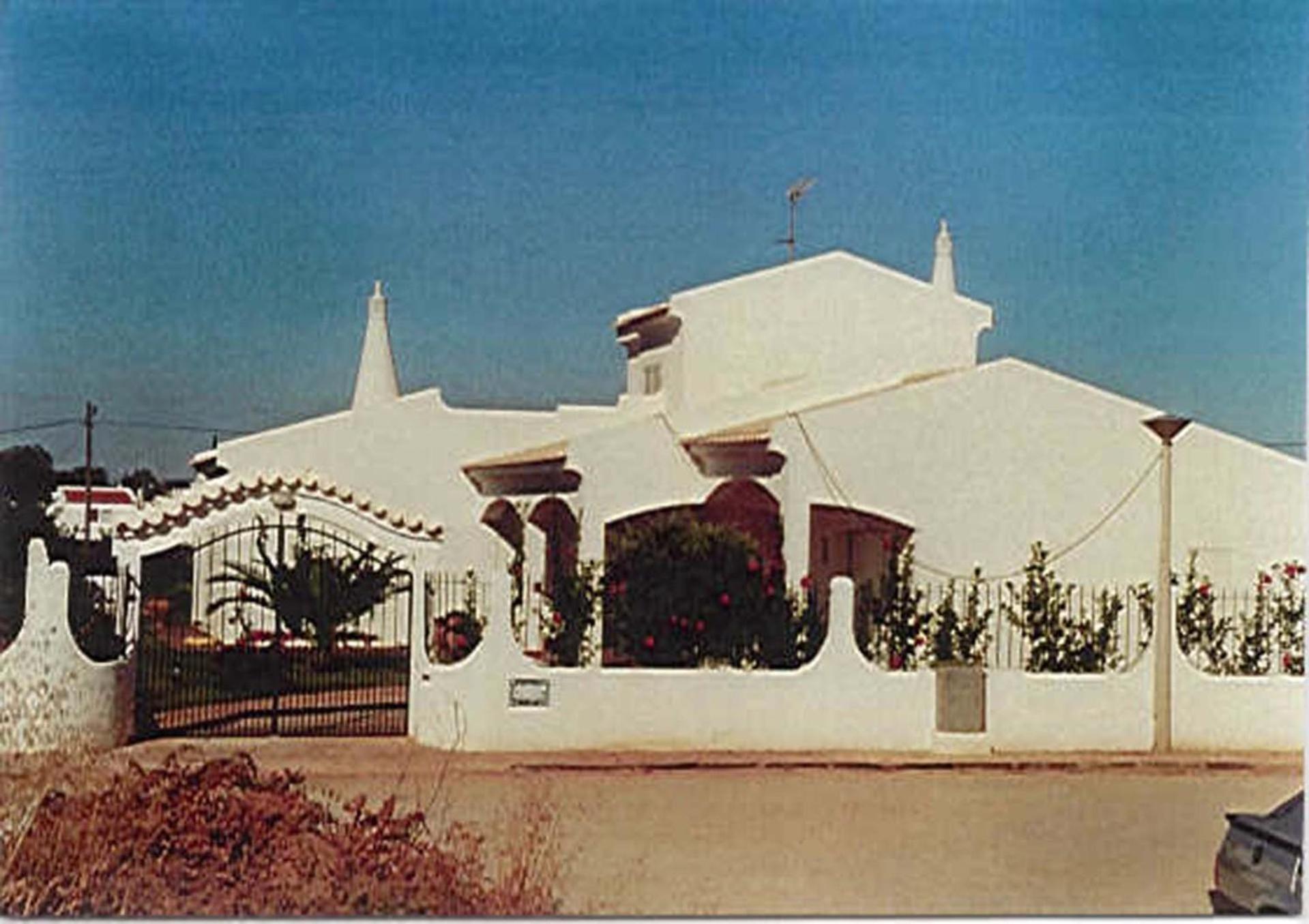 Hotel Luxury 3 bedroom Villa with Private Pool - Image 1