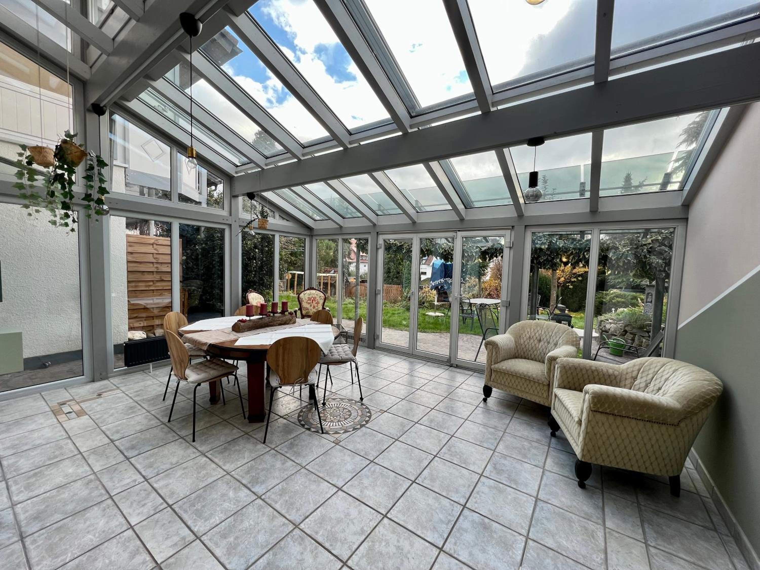 Ferienwohnung Müllheim - mit Garten und Wintergarten