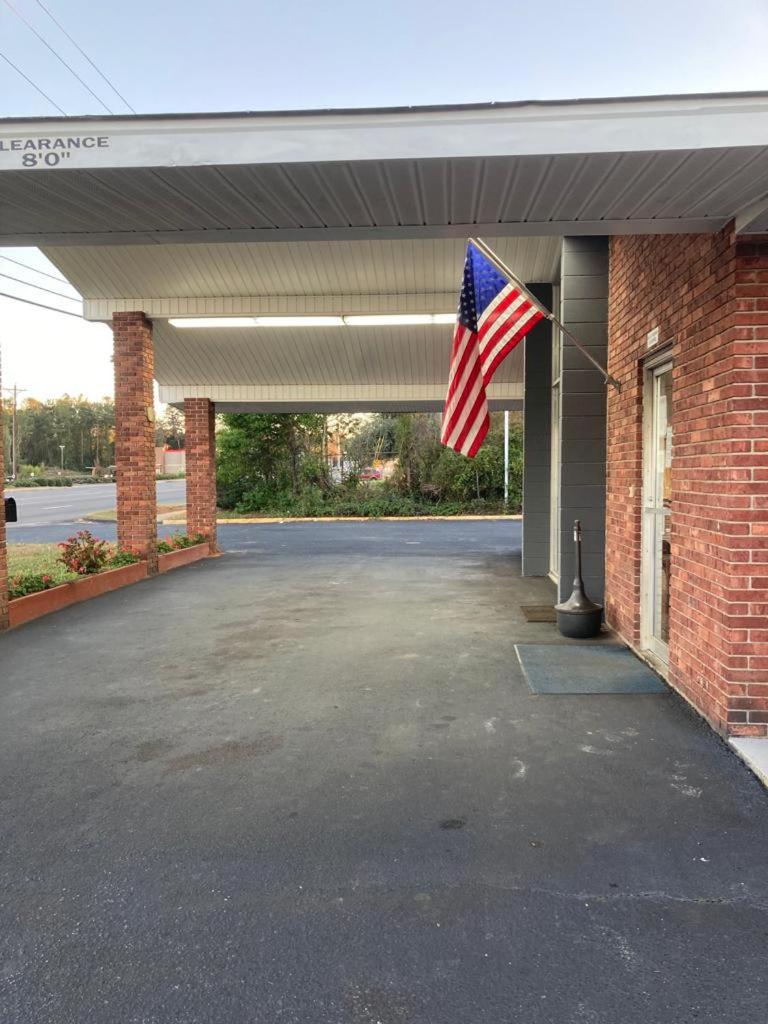 FAIRFIELD MOTEL OF WINNSBORO view 3