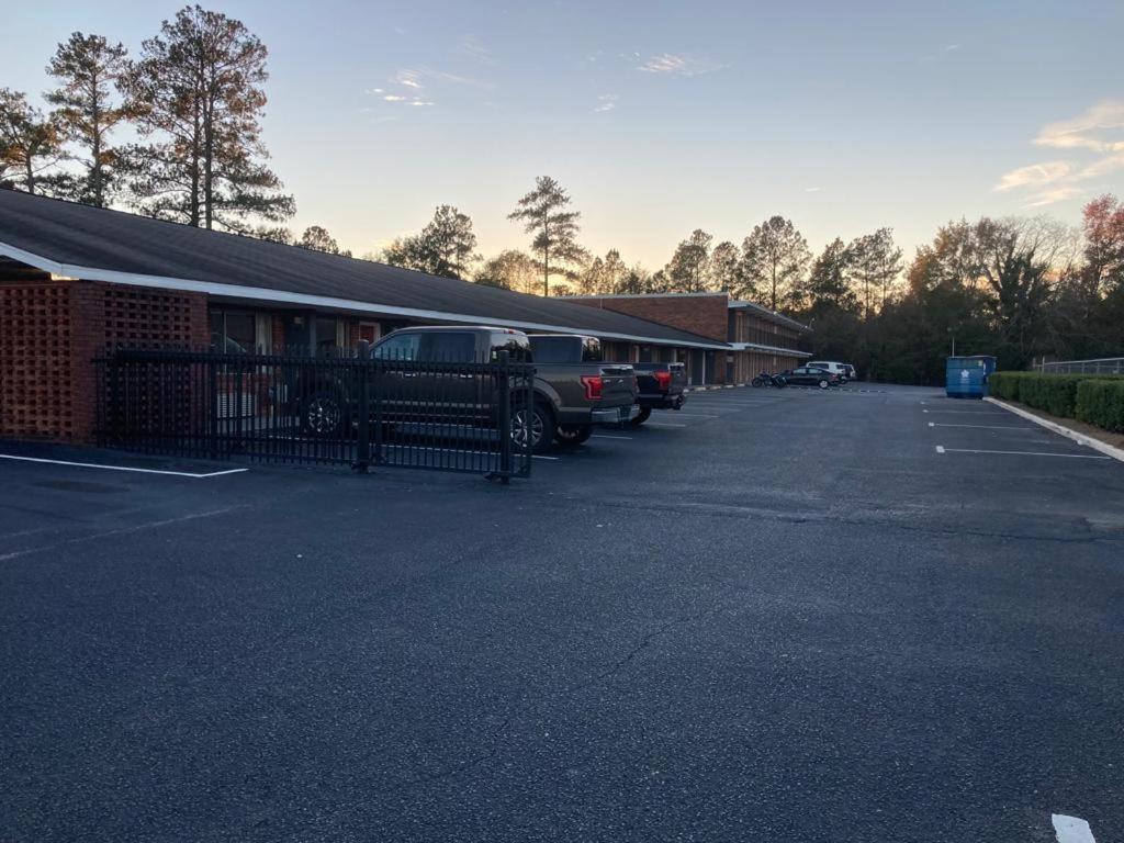 FAIRFIELD MOTEL OF WINNSBORO view 5