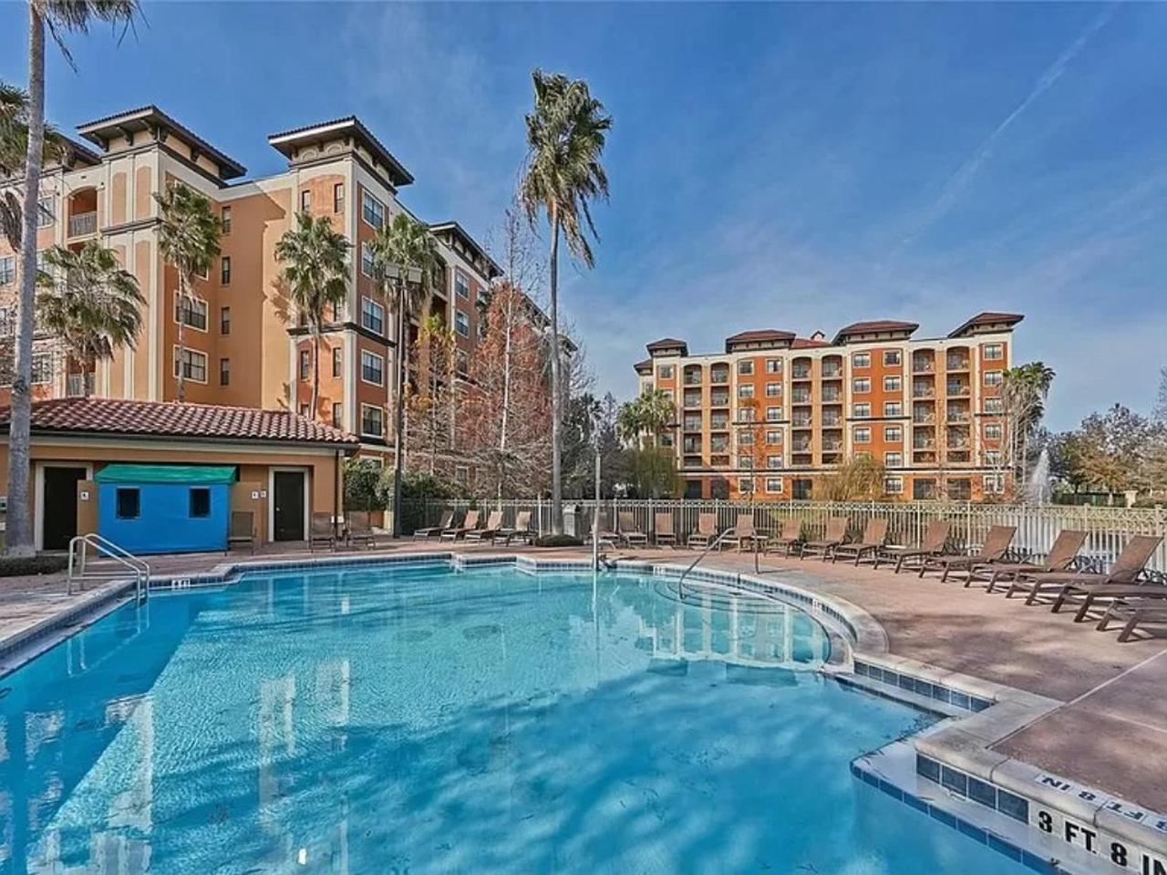 Designer 3BR/2BA Corner Suite - Disney & Universal
