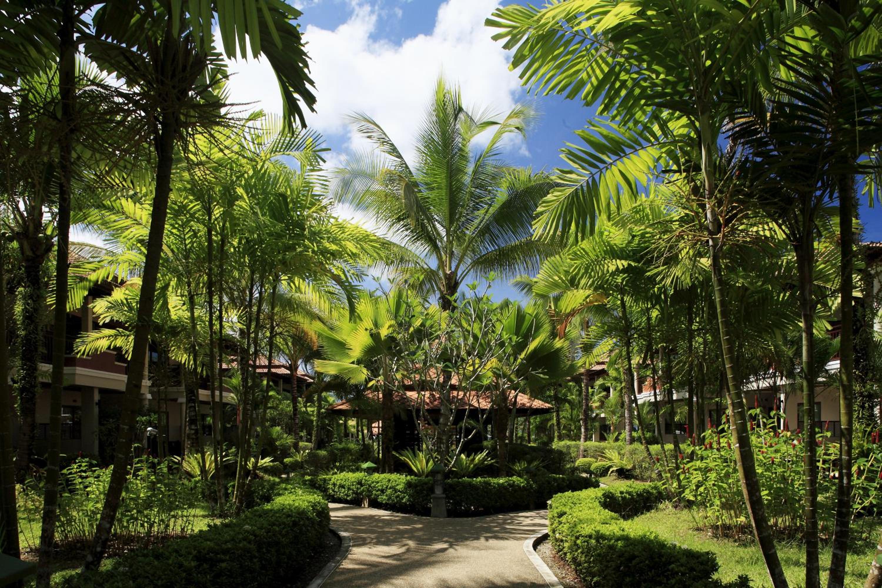 Khaolak Bayfront Resort