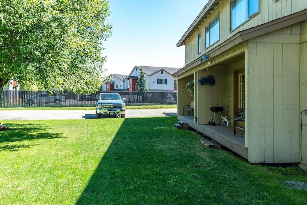 Hotel The Moose Crossing - Image 1