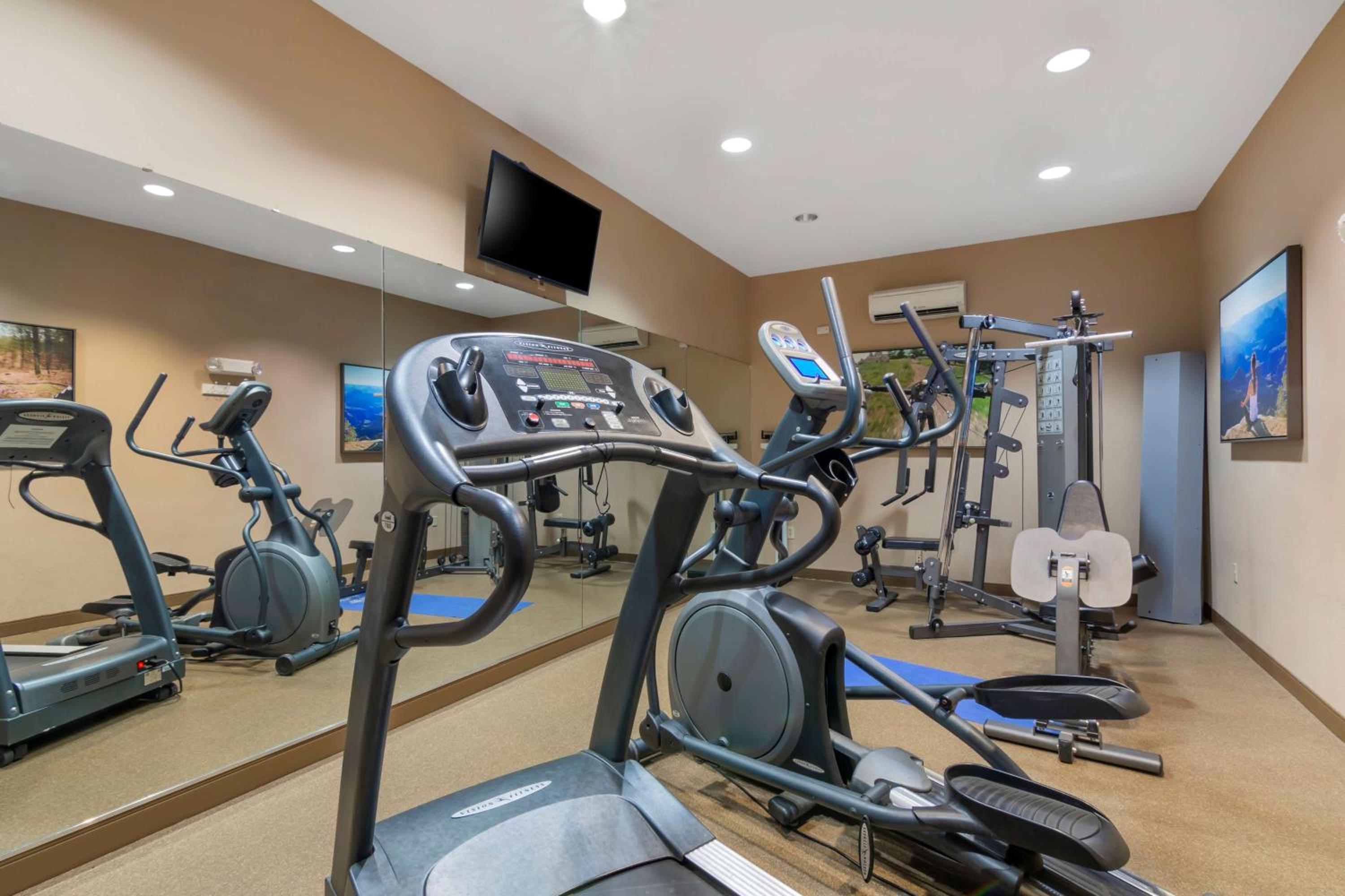 Best Western Plus Butterfield Inn