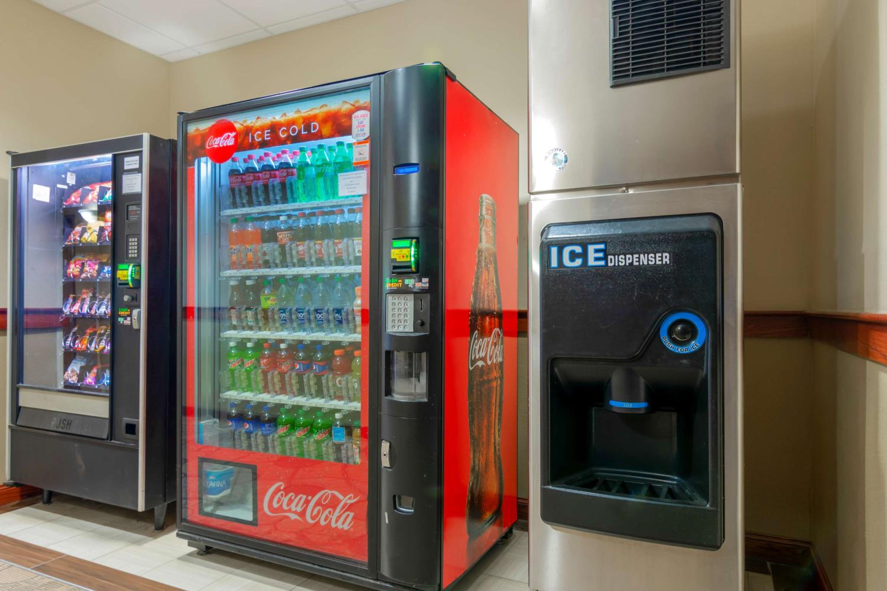 Hays Vacations - Best Western Plus Butterfield Inn - Property Image 3