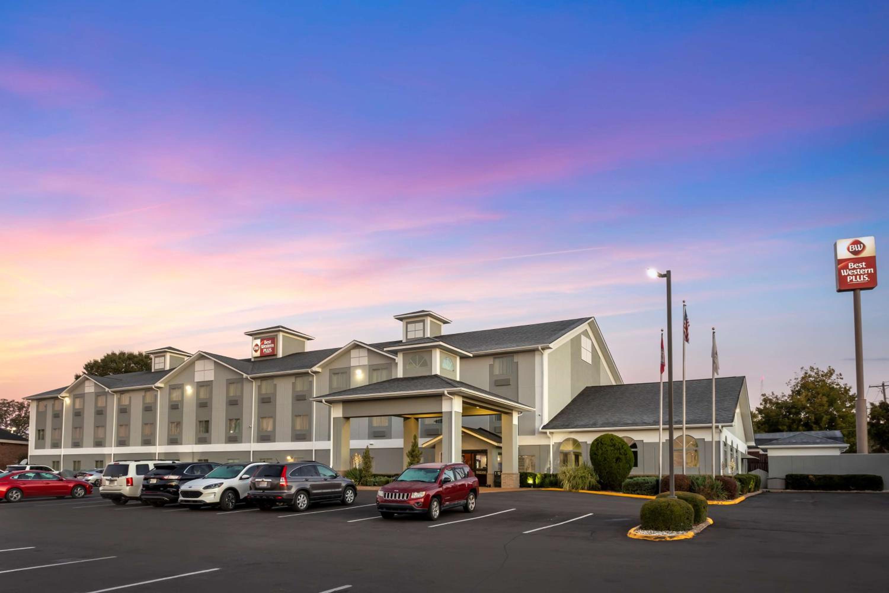 Searcy Vacations - Best Western Plus Searcy Inn - Property Image 4