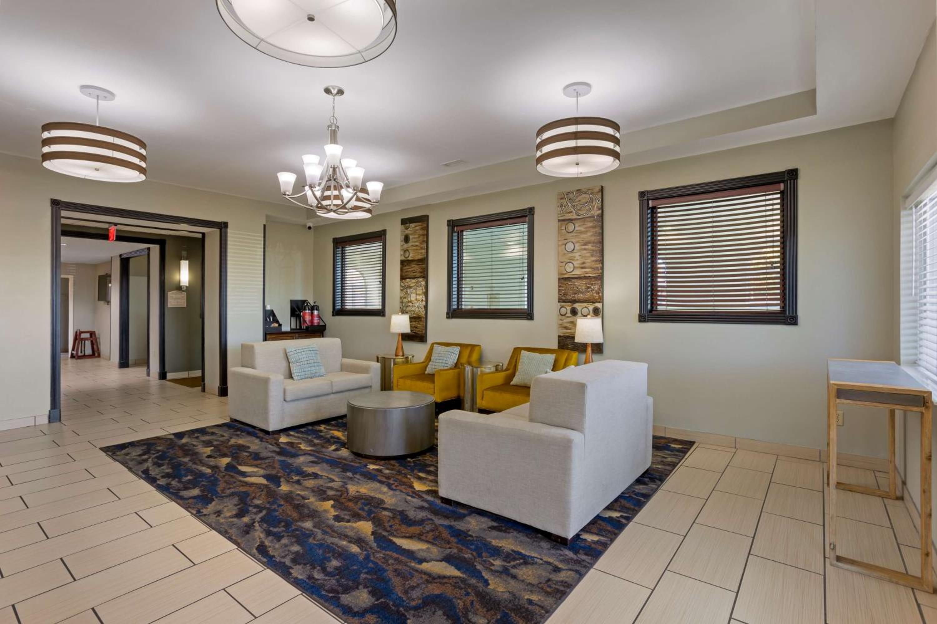 Searcy Vacations - Best Western Plus Searcy Inn - Property Image 7