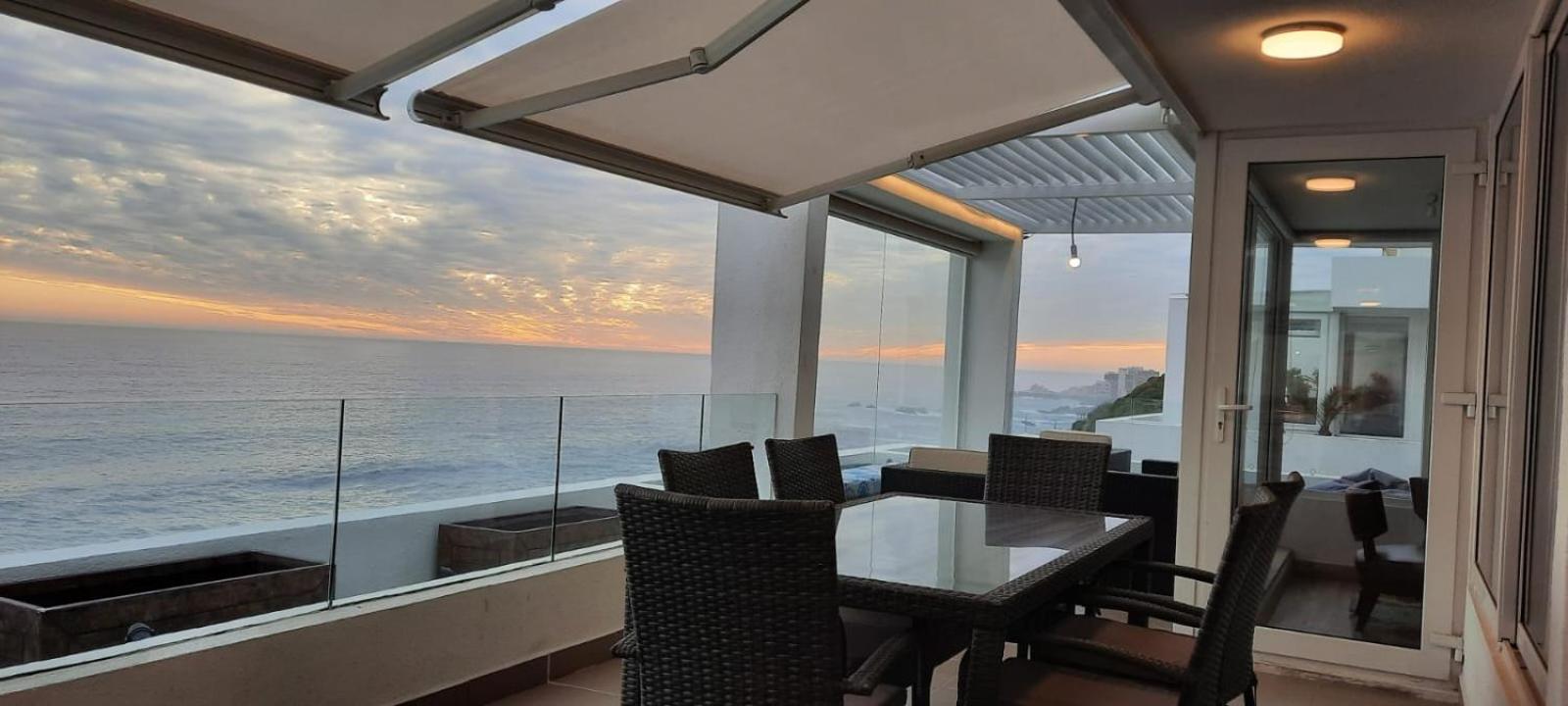 Depto equipado frente al mar. Excelente terraza