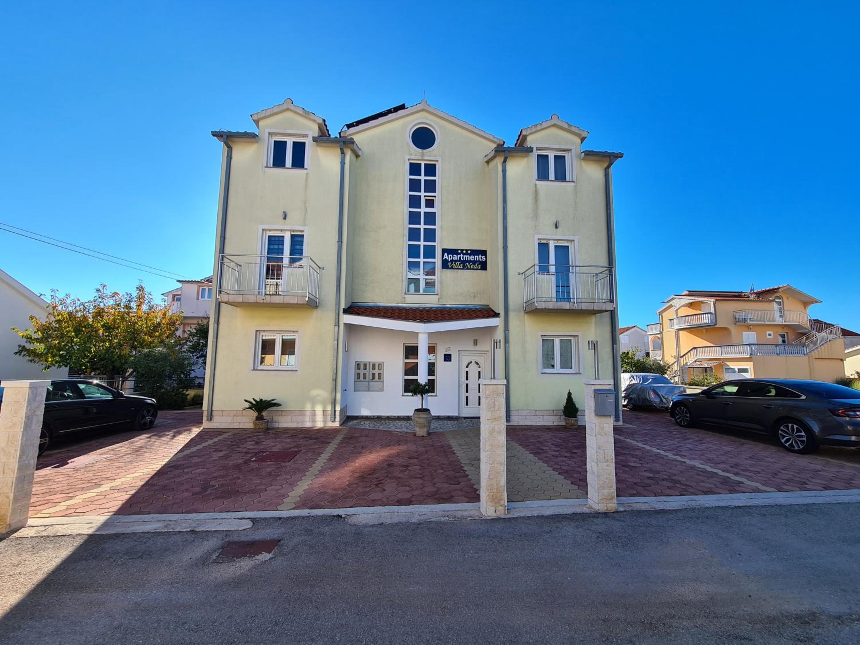 Villa Neda
