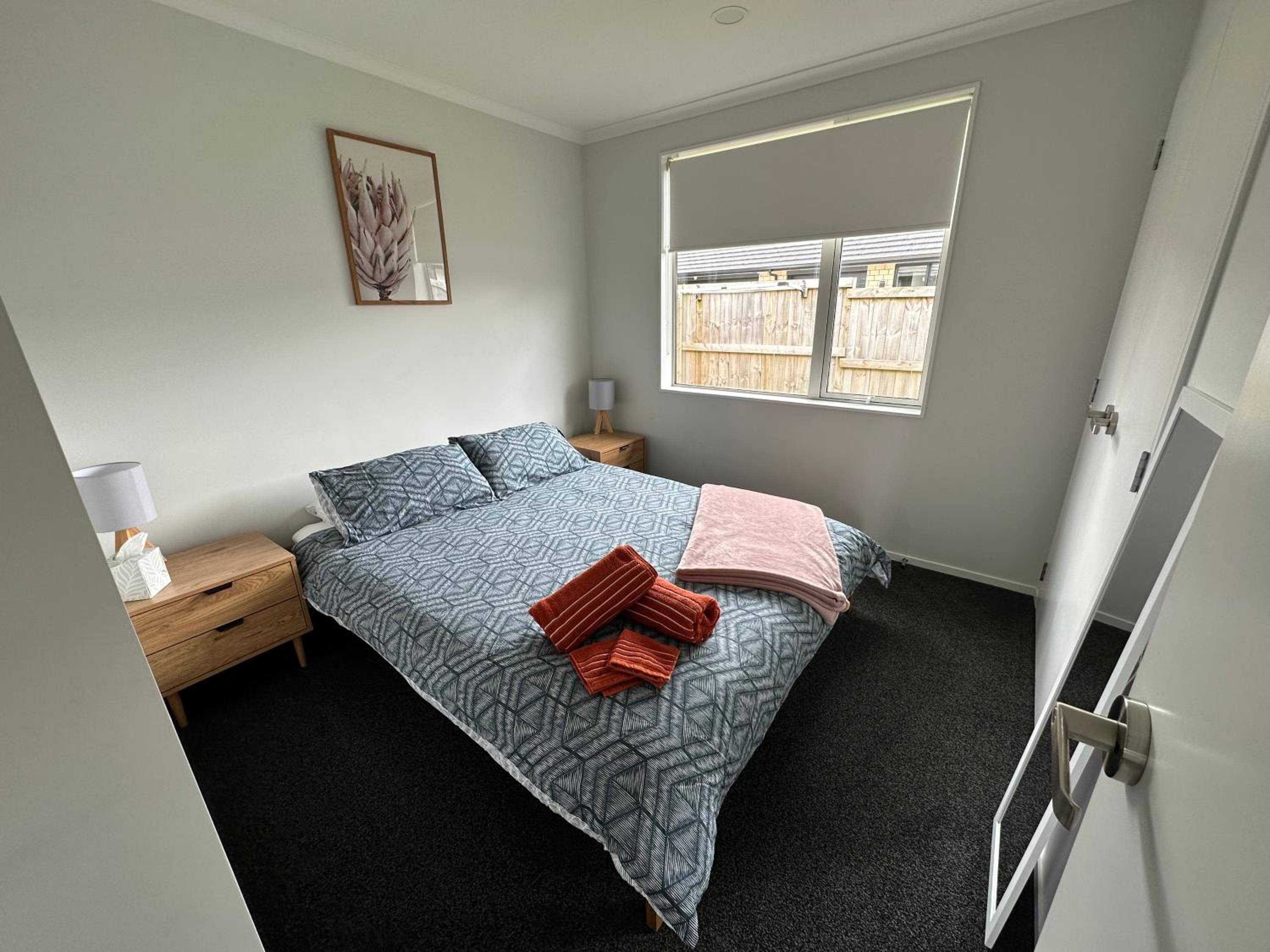 Cosy Self Contained 2 Bedroom Townhouse view 5