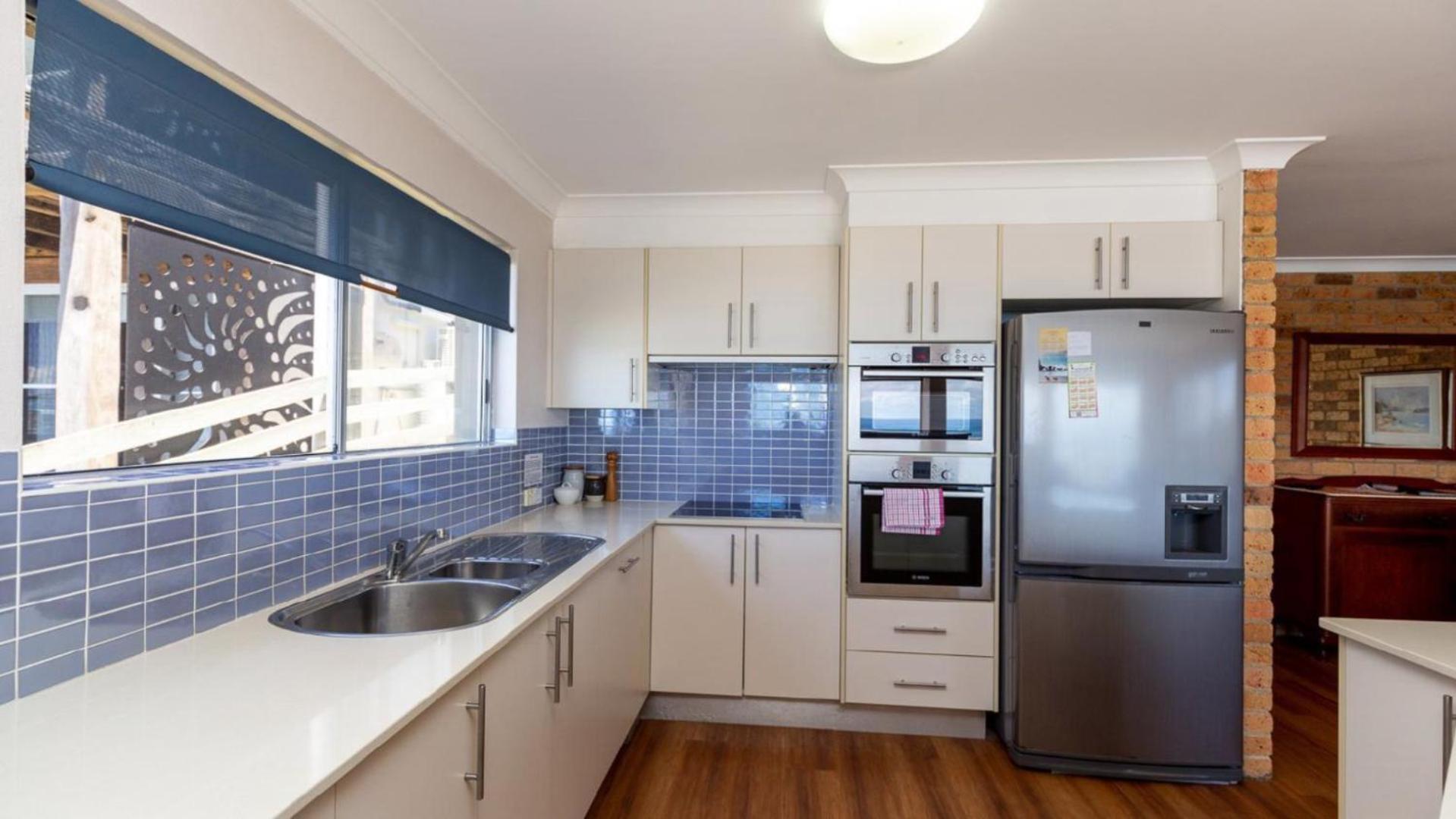 Lonerock 2 - Lifestyle Yamba
