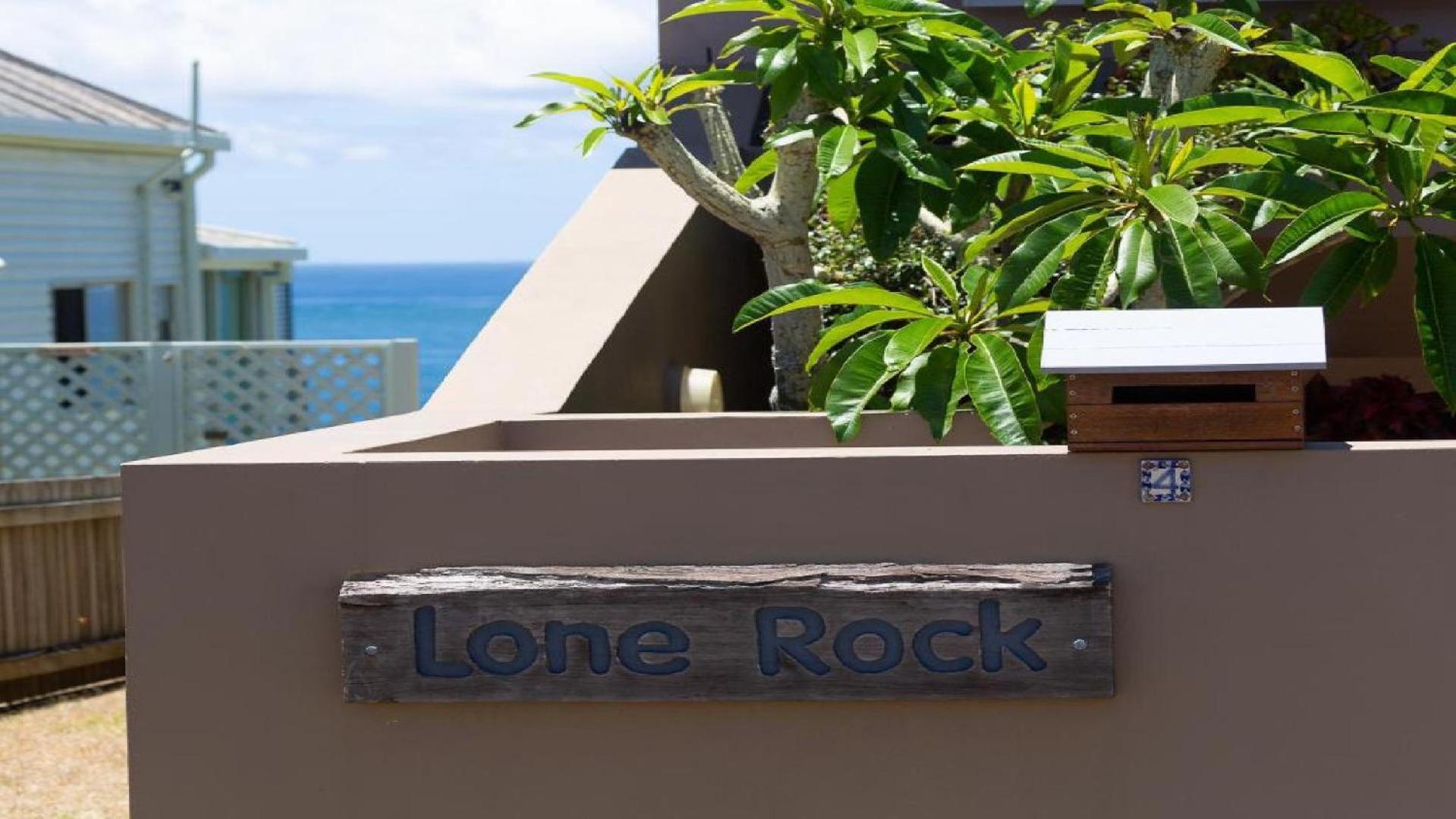 Lonerock 2 - Lifestyle Yamba