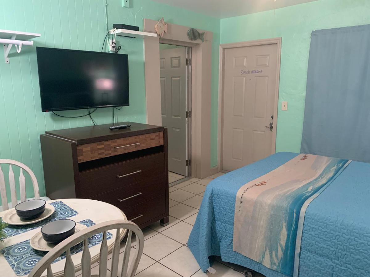 Michaels Surfside Cabanas view 3