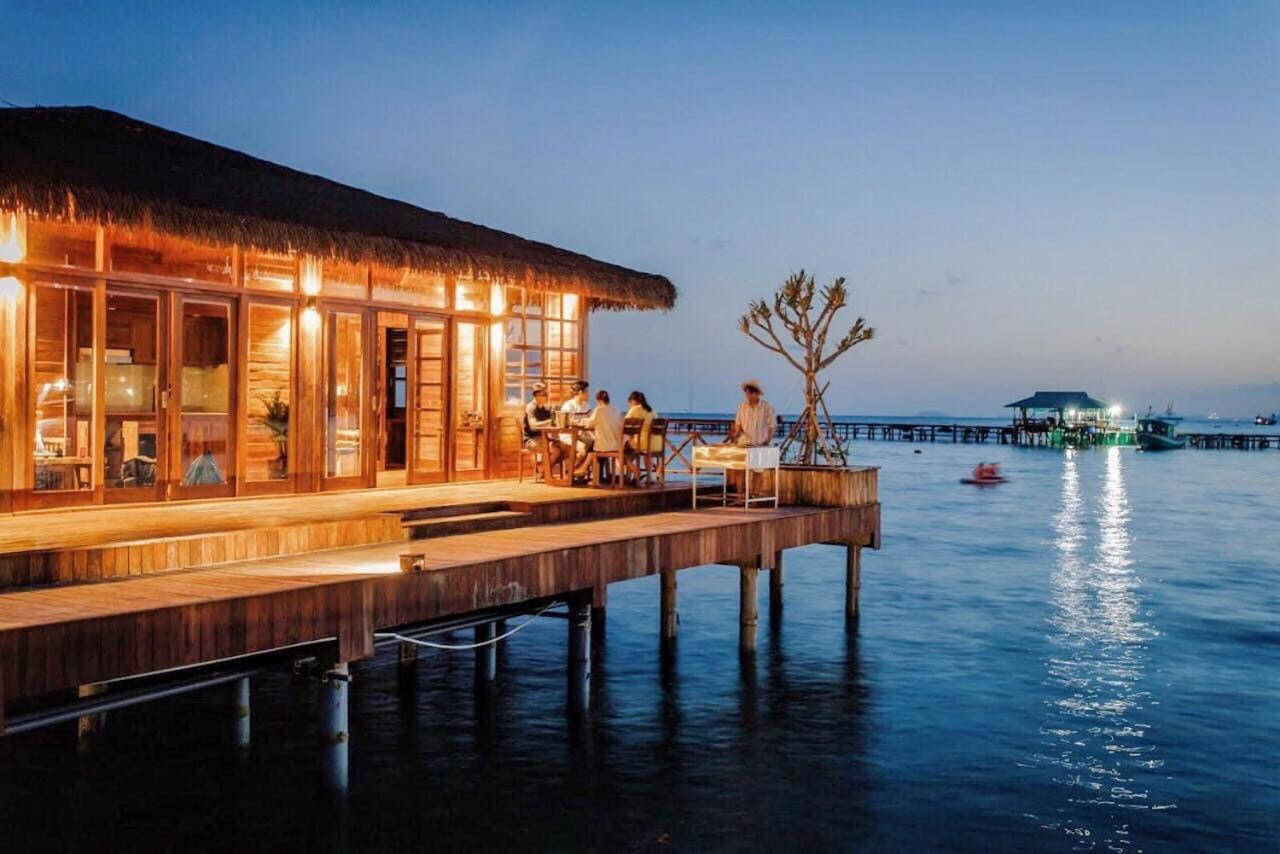 Rocks Beach Boutique