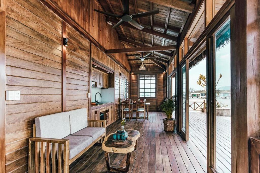 Rocks Beach Boutique