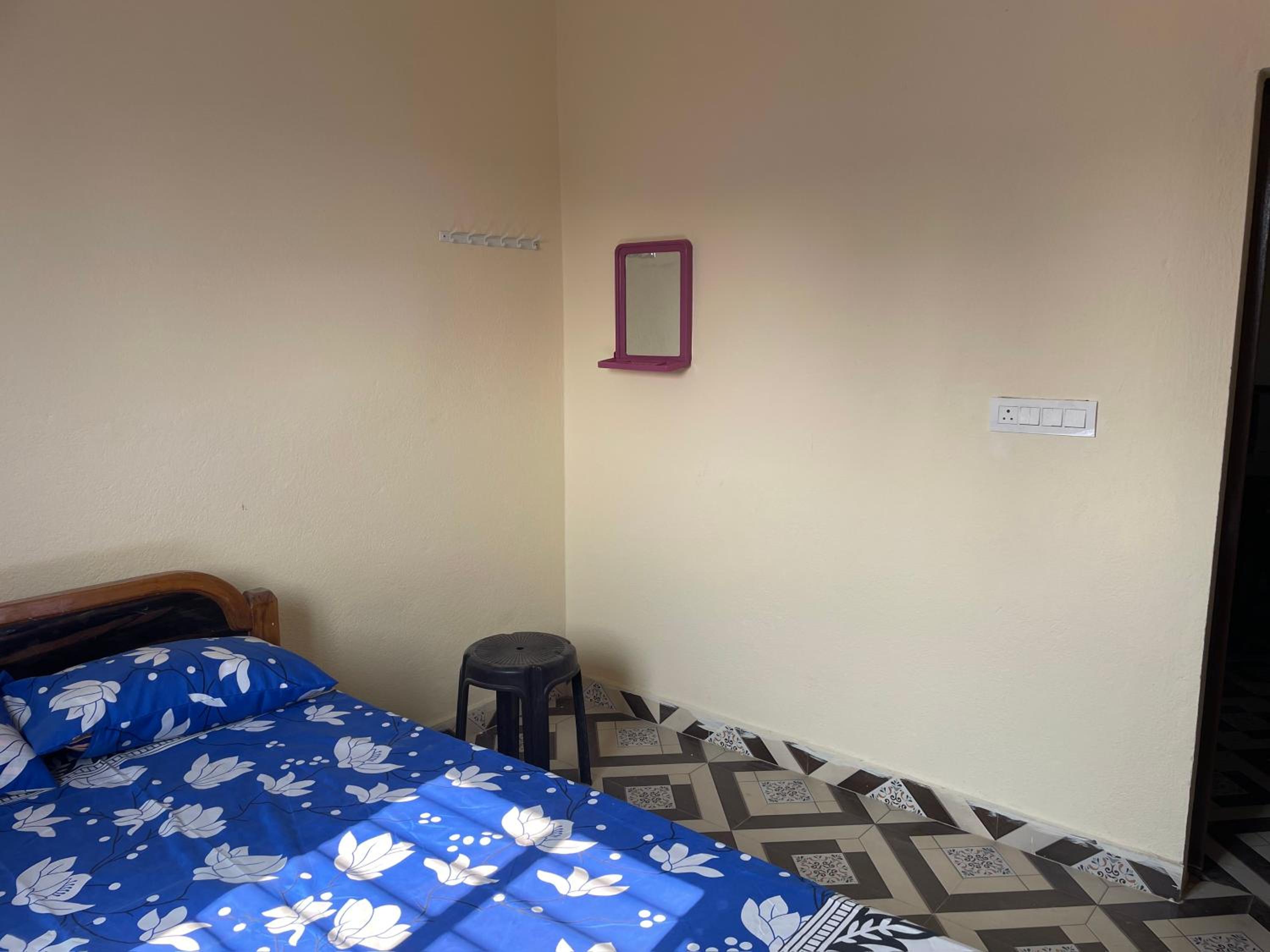 Shubham guest house