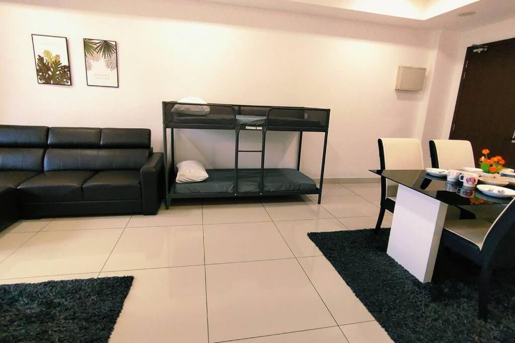 KSL City Mall D'Esplanade Apt 10min to CIQ, near to Legoland