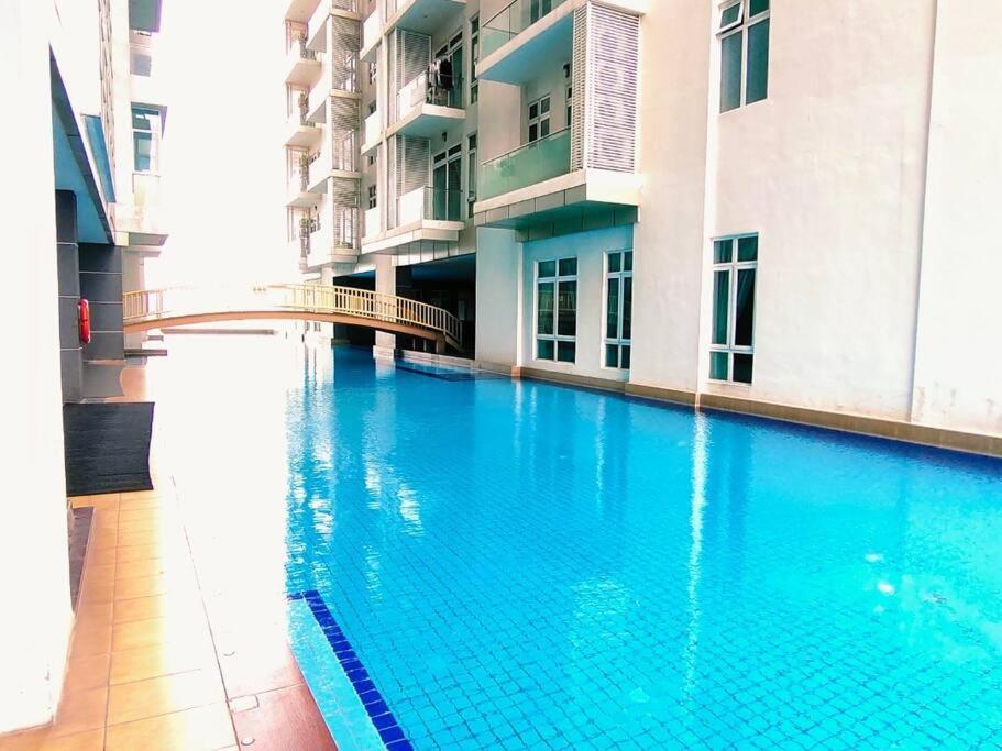 KSL City Mall D'Esplanade Apt 10min to CIQ, near to Legoland