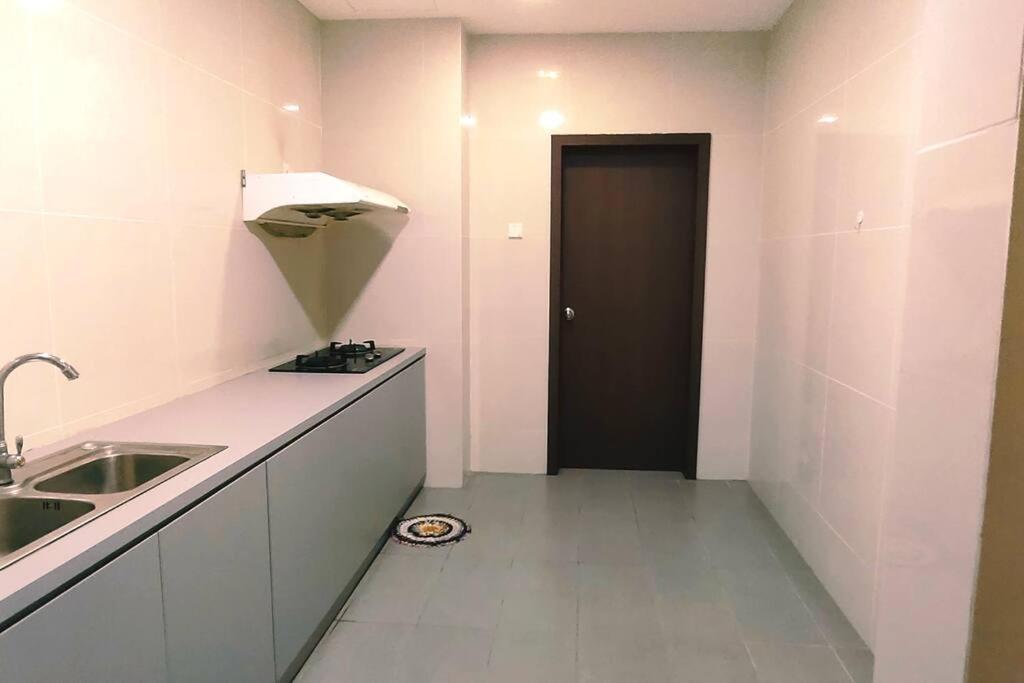KSL City Mall D'Esplanade Apt 10min to CIQ, near to Legoland