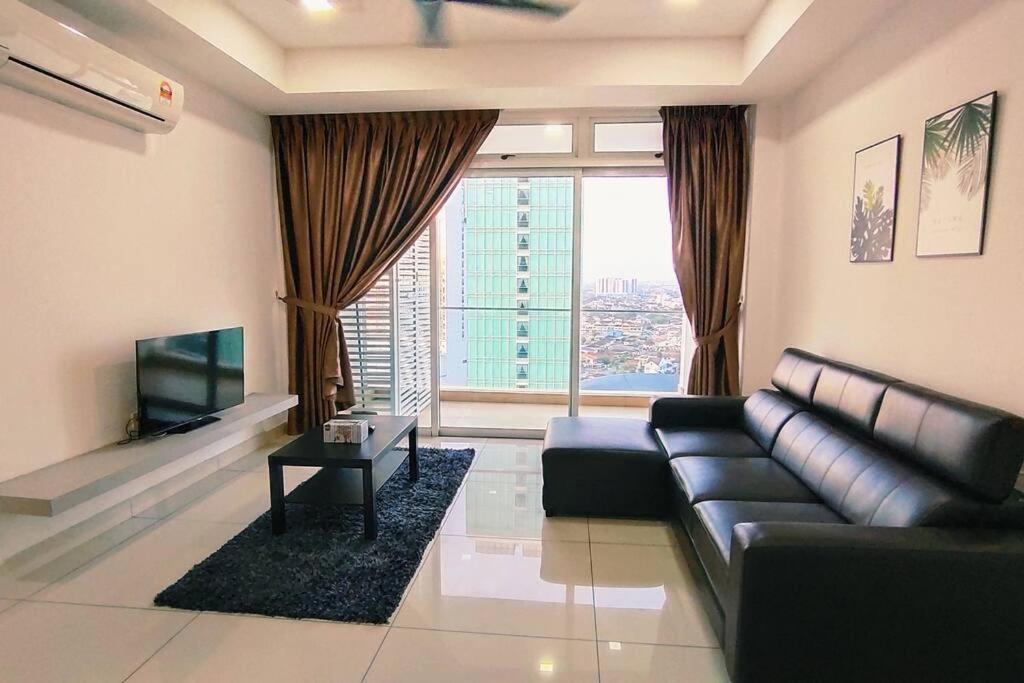 KSL City Mall D'Esplanade Apt 10min to CIQ, near to Legoland