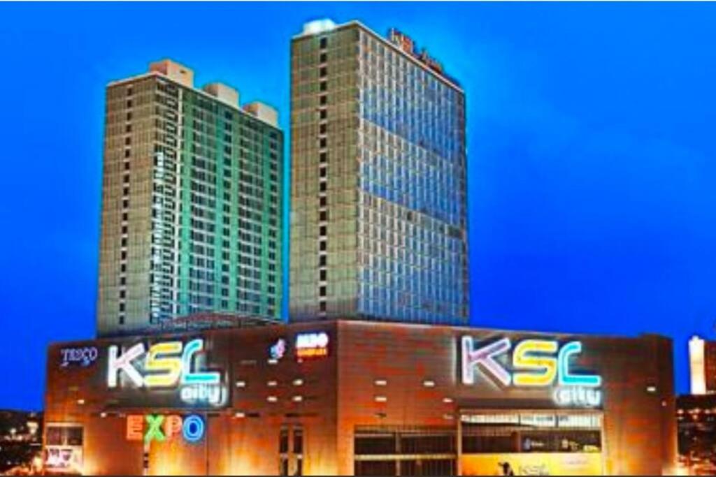 KSL City Mall D'Esplanade Apt 10min to CIQ, near to Legoland