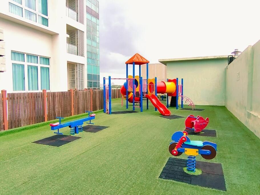 KSL City Mall D'Esplanade Apt 10min to CIQ, near to Legoland