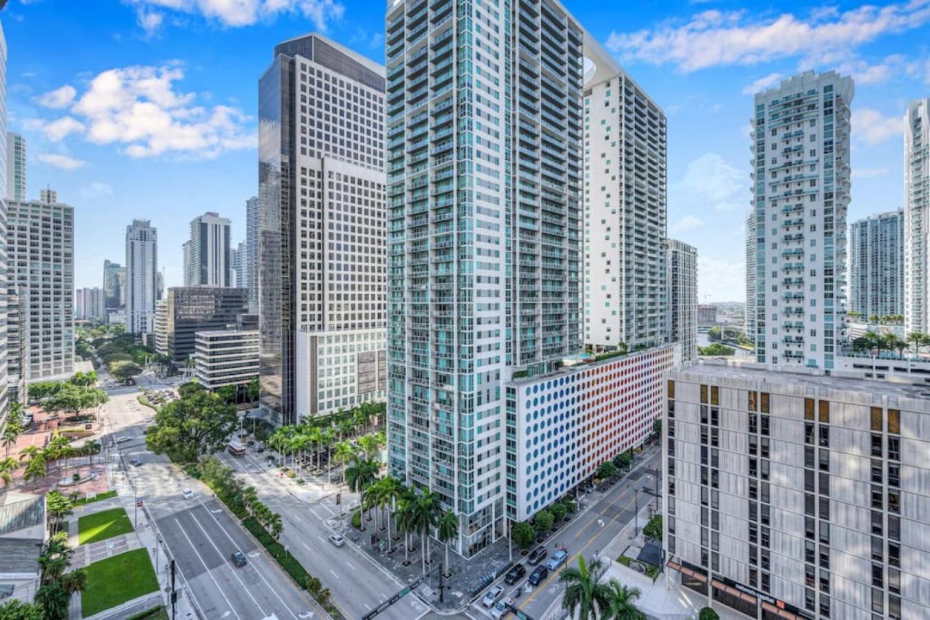 Modern 1 Bed ICON Brickell with Amazing Views