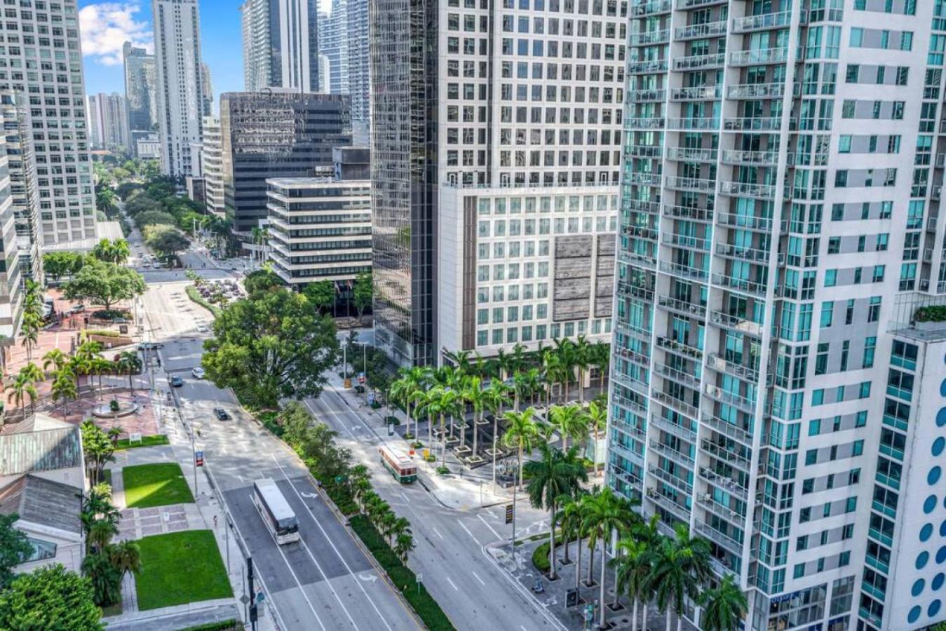 Modern 1 Bed ICON Brickell with Amazing Views