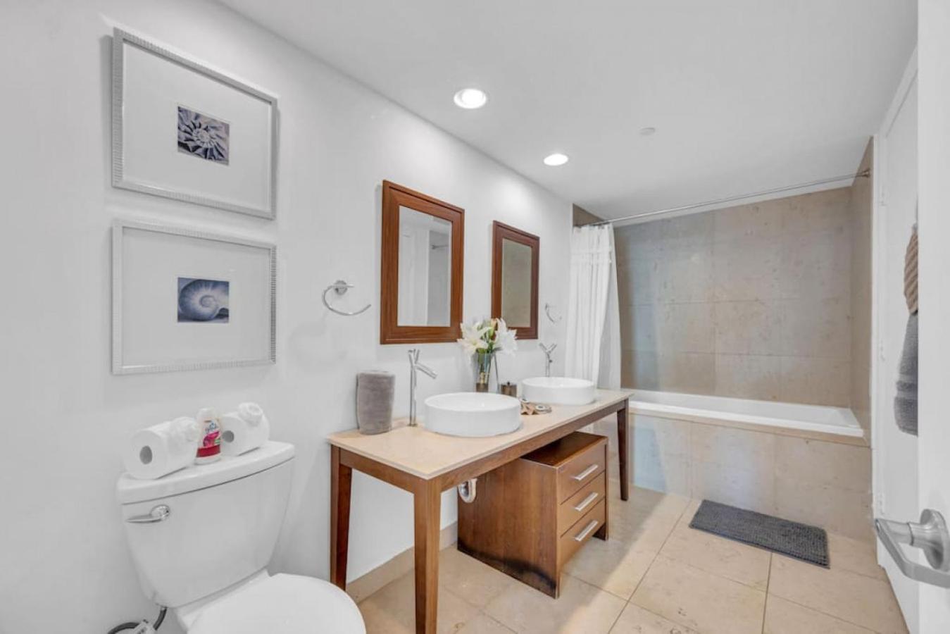 Modern 1 Bed ICON Brickell with Amazing Views