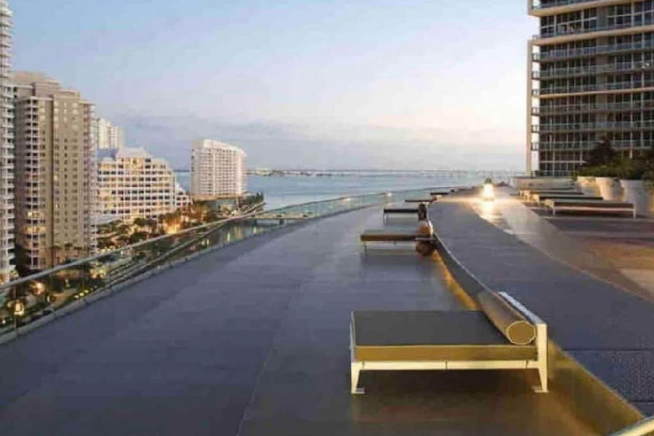 Modern 1 Bed ICON Brickell with Amazing Views