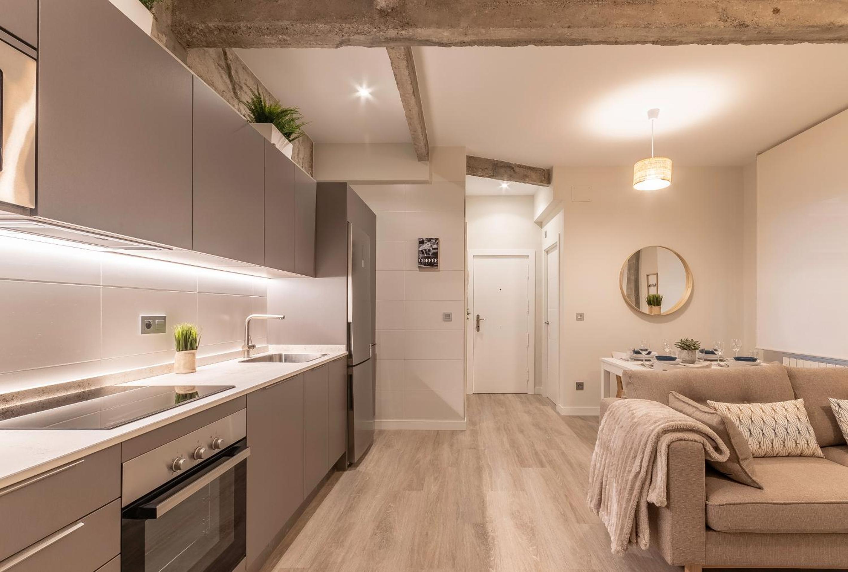 Recién reformado junto a metro San Mamés