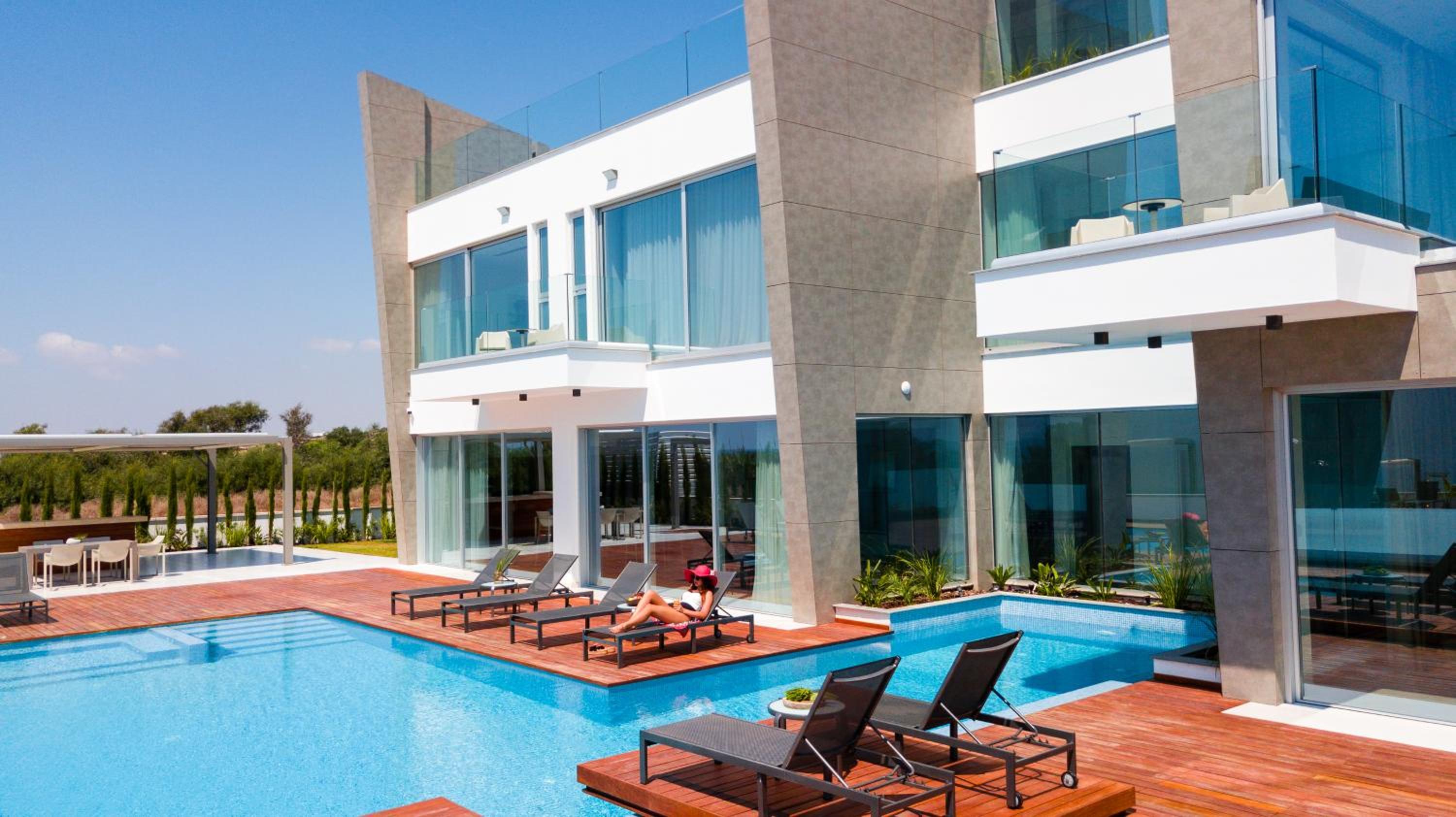 Cove Seaview Villas - Nautica