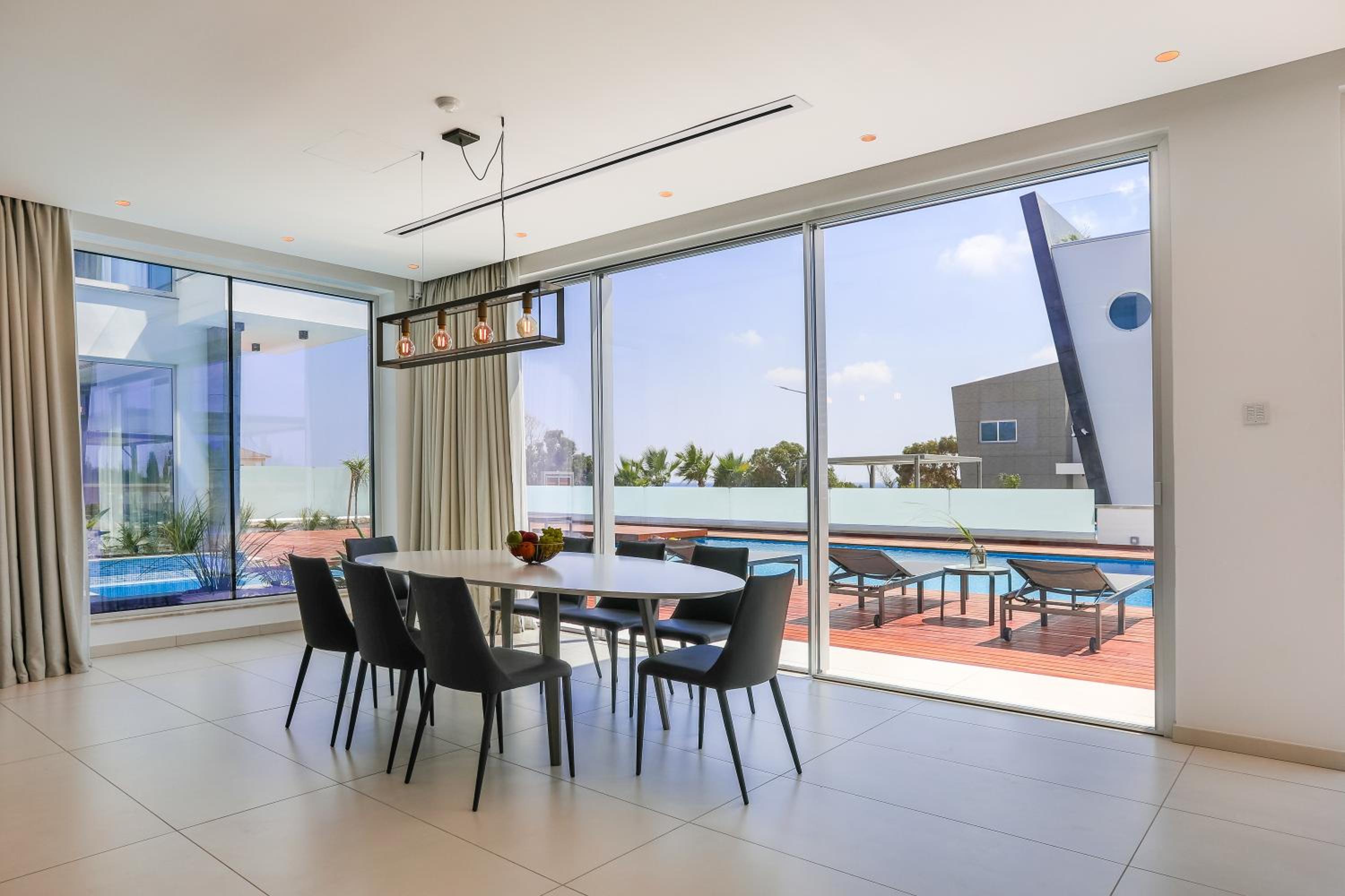 Cove Seaview Villas - Nautica